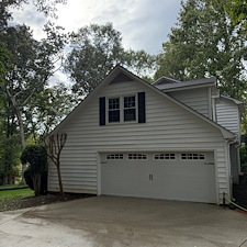 Gutter-Cleaning-Driveway-Cleaning-and-House-Washing-in-Simpsonville-SC 3